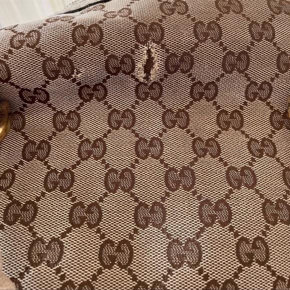ORIGINAL GUCCI BAG! Reposhing!!ORIGINAL PRINT Good find great logos - Picture 9 of 12